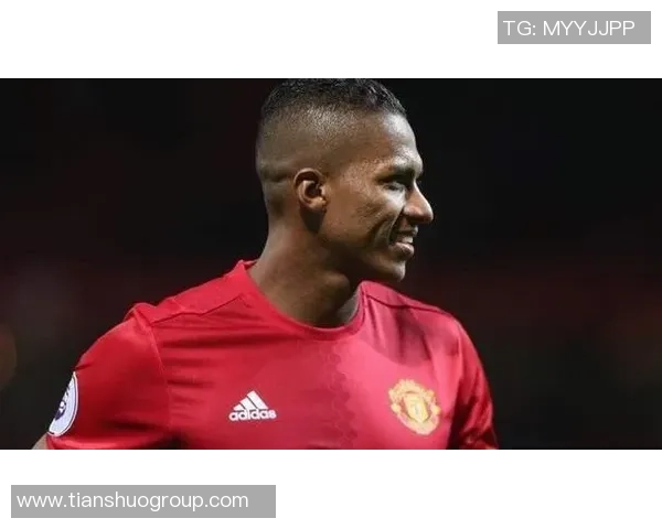 足球右中卫球星盘点：从经典传奇到当代顶尖球员的崛起与风采